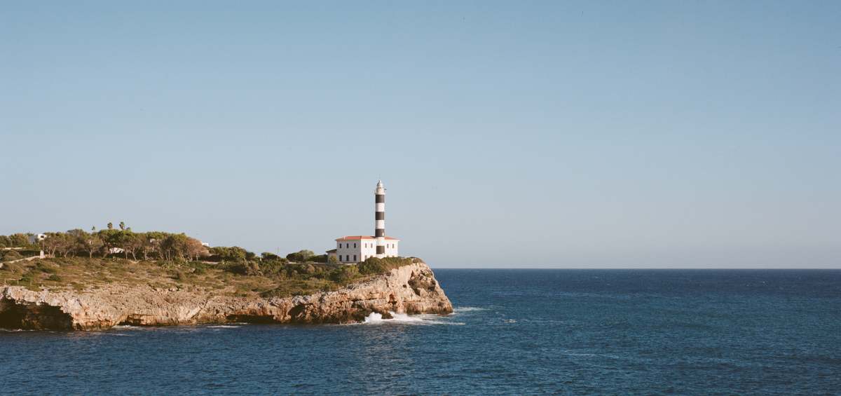 Panoramic photo of a lighthouse